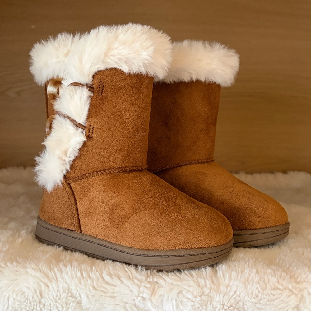 ✨$19✨NWT•Jumping Beans Noraa Girls’ Faux Fur Boots | Chestnut | 7T